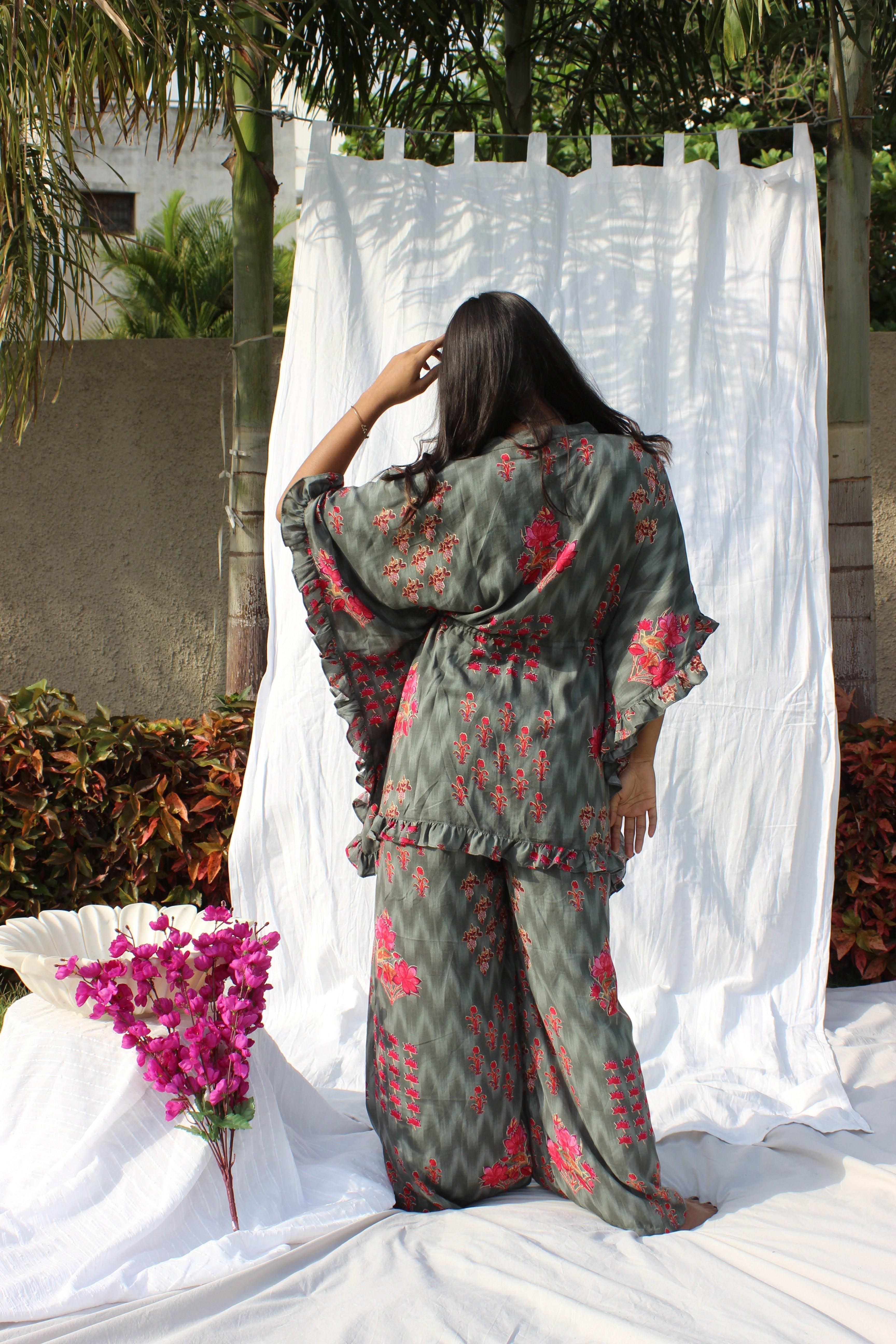 WILD FLOWER KAFSUIT House of Viraasi #sustainable-fashion# #slow-fashion# #freesizeclothes# #bodypositivity#
